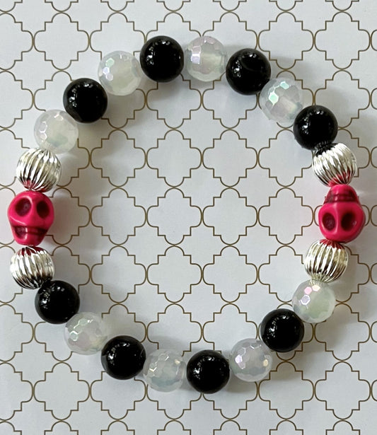 Elegant Skull Bracelet in Silver