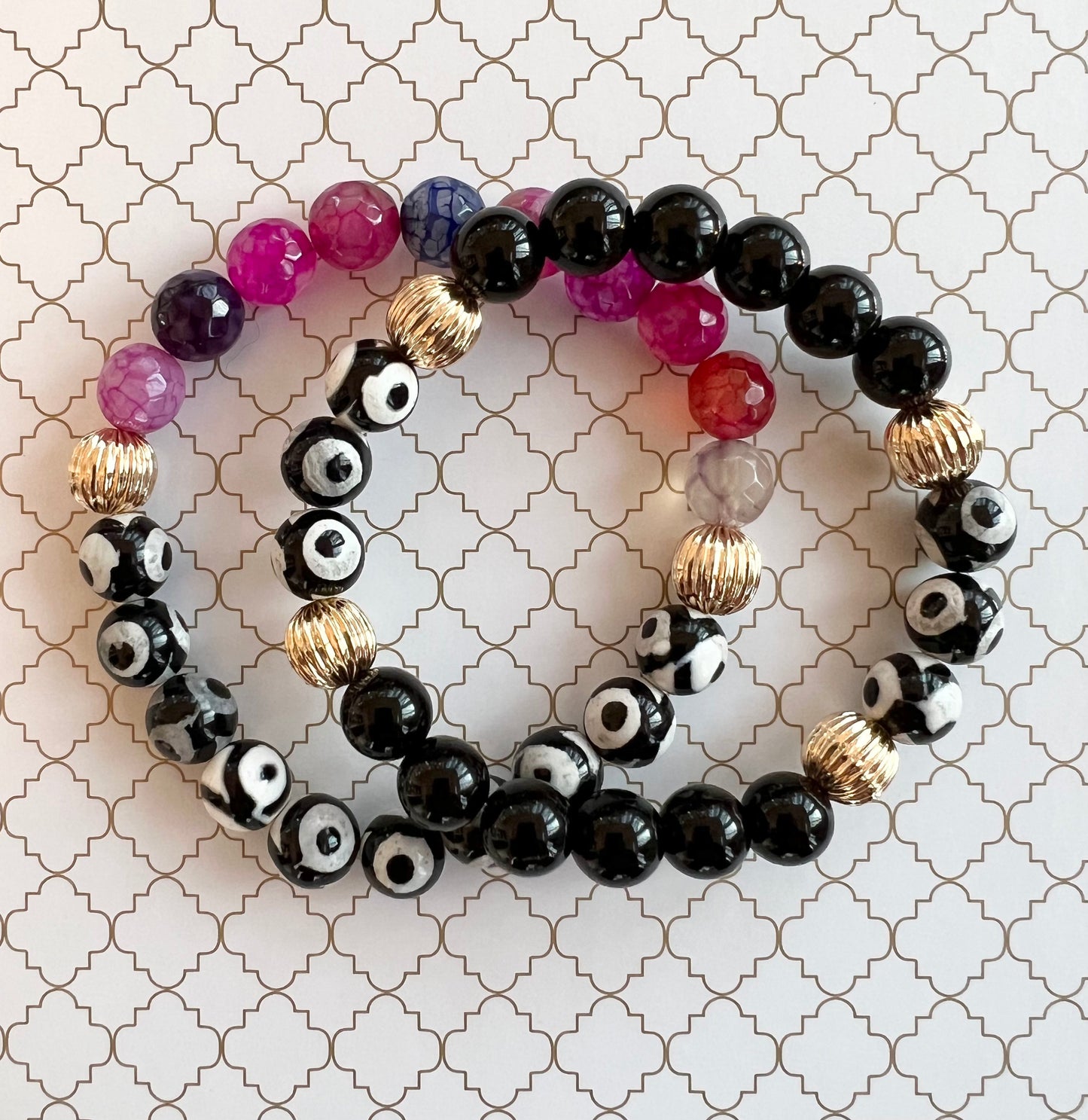 Tibetan Eye Natural Agate and Natural Black Onyx in Gold